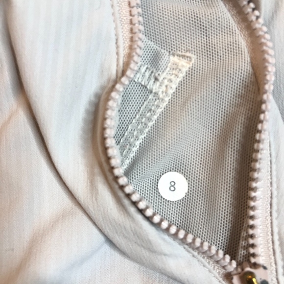 Lululemon Street To Studio Jacket in Dune, Sz 8 - Picture 3 of 6